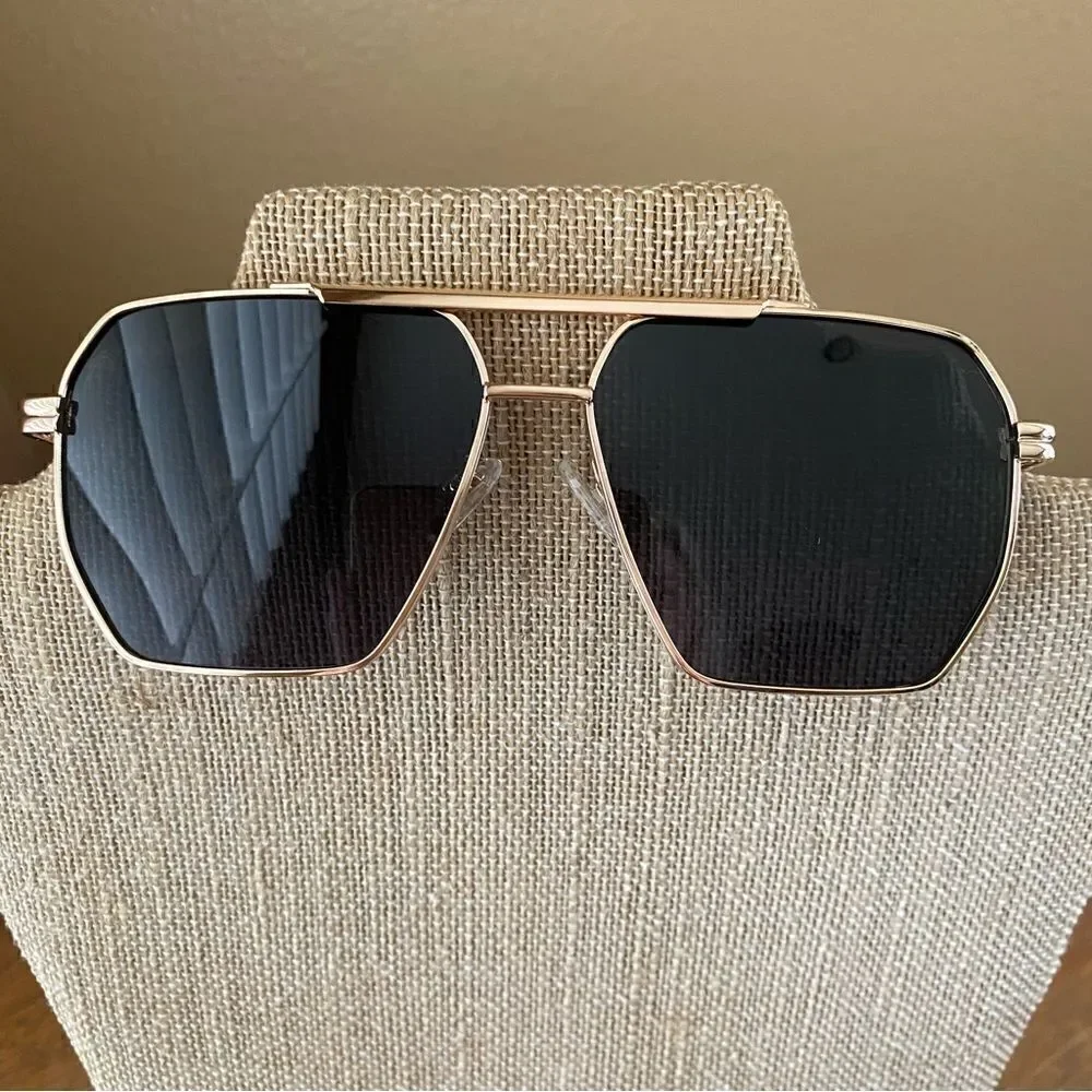 Sojos Pioneer Aviator Sunglasses. Gold Frame w/Green Lenses. New (NIB)! Unisex